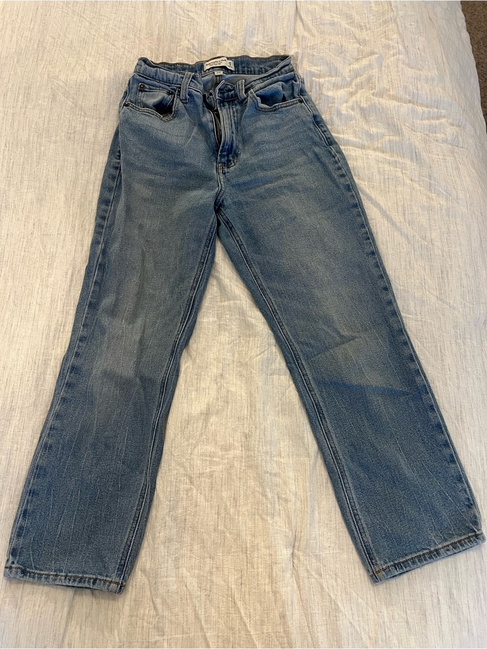 Abercrombie & Fitch - Ankle Straight Ultra High Rise Curve Love
